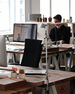 Soluții IT pentru afaceri medii și mari